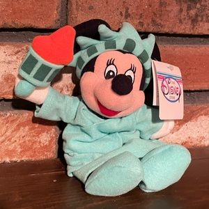 Lady Liberty Minnie Mouse New York City NYC Disney Store Collectible Brand NWT